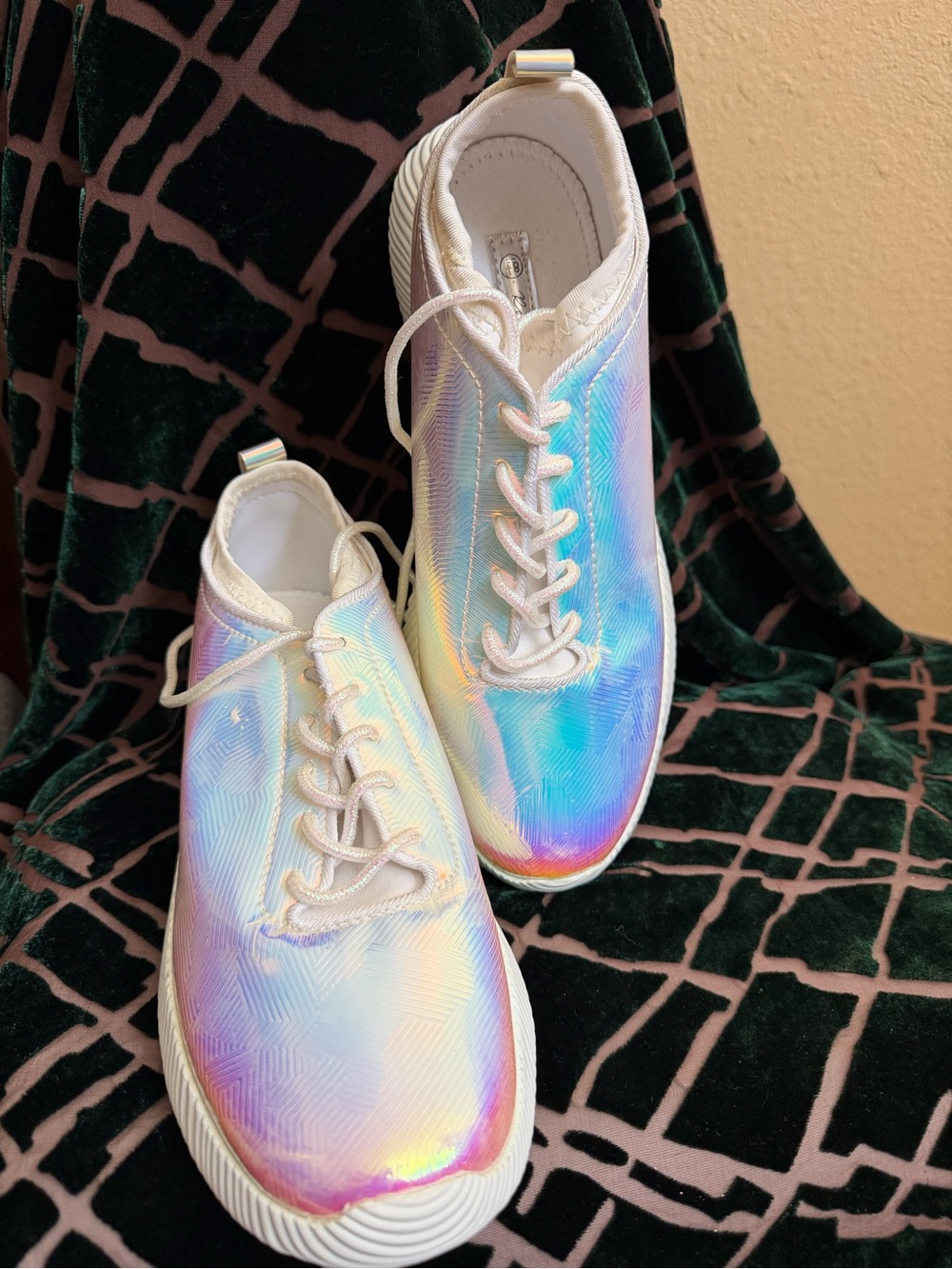 Roxy Iridescent Holographic Lace-Up Sneakers - White Multicolor
